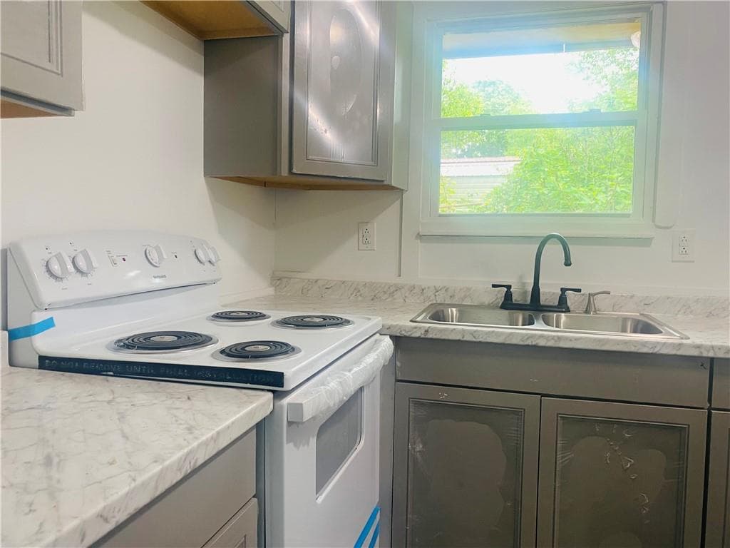 3 bedroom, 1 bathroom, 1,100 sq ft single family residence for sale at 93 North, Lumpkin, GA 31815 — photo 7