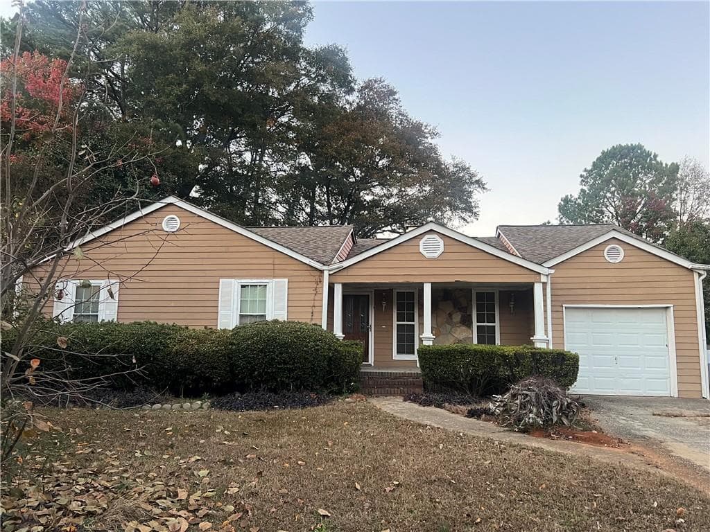 3 bedroom, 2 bathroom, 1,783 sq ft single family residence sold at 1112 Reynolds Court, Morrow, GA 30260