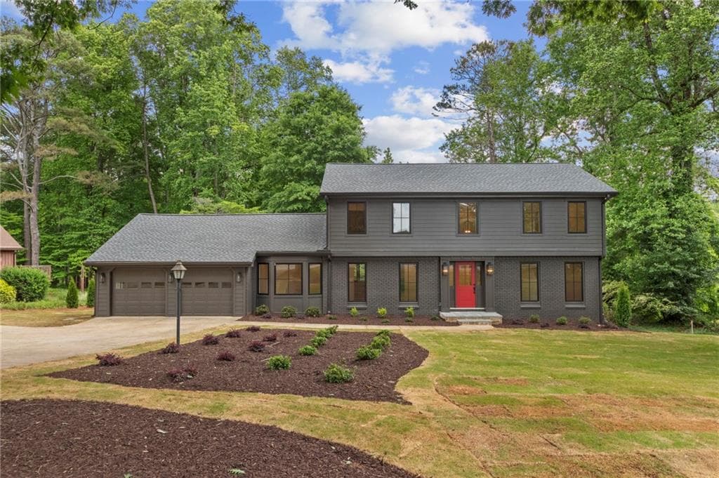 5 bedroom, 6 bathroom, 3,544 sq ft single family residence for sale at 1125 Lake Charles Drive, Roswell, GA 30075 — photo 3