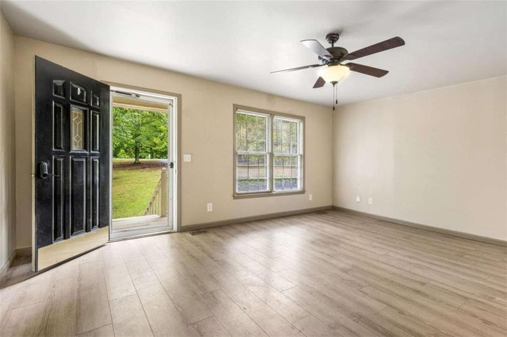4 bedroom, 3 bathroom, 2,740 sq ft single family residence for sale at 5361 Hog Mountain Road, Flowery Branch, GA 30542 — photo 7