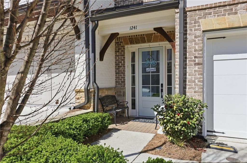 3 bedroom, 3 bathroom, 2,837 sq ft townhouse for sale at 1241 Hightower Crossing, Marietta, GA 30060 — photo 3