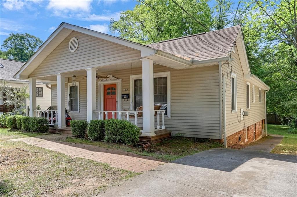 3 bedroom, 3 bathroom, 2,262 sq ft single family residence for sale at 1862 Linwood Avenue, Atlanta, GA 30344 — photo 2