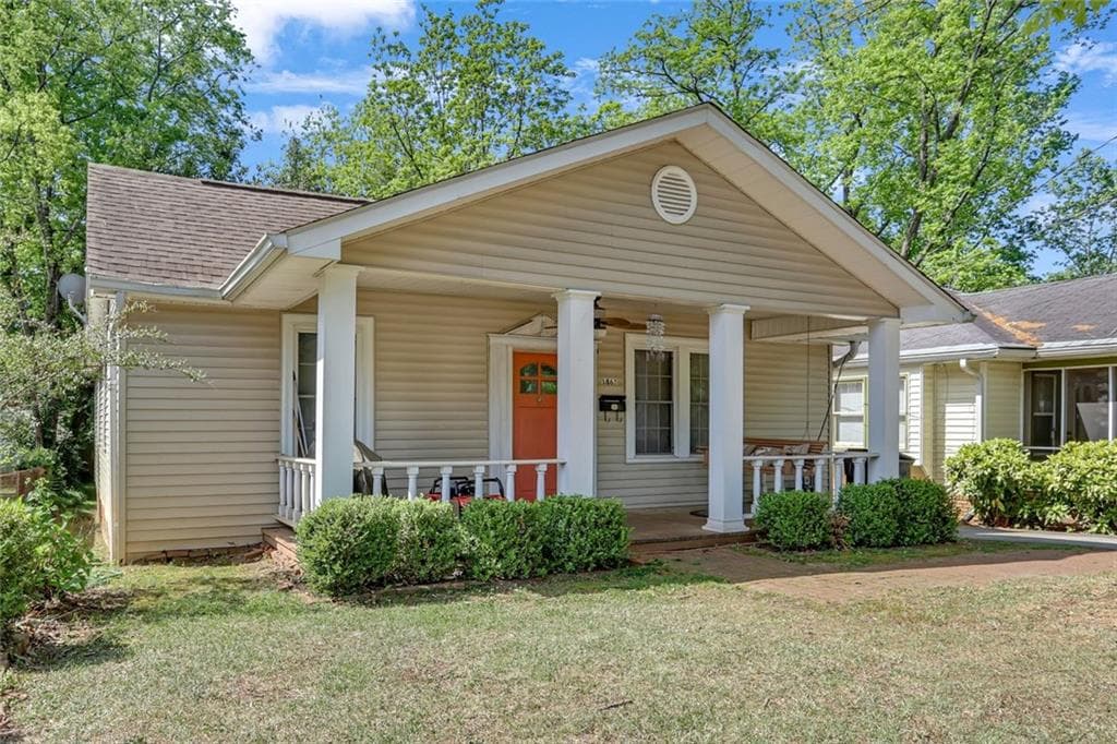 3 bedroom, 3 bathroom, 2,262 sq ft single family residence for sale at 1862 Linwood Avenue, Atlanta, GA 30344 — photo 3