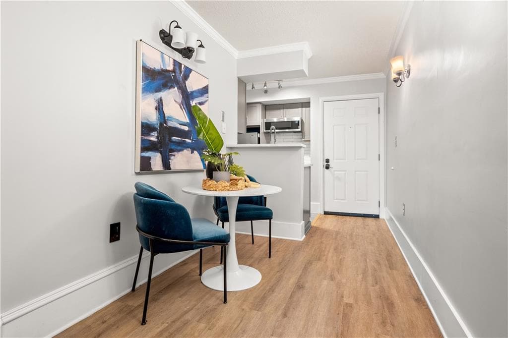 1 bedroom, 1 bathroom, 536 sq ft condominium for sale at 795 Hammond Drive 1709, Atlanta, GA 30328 — photo 4