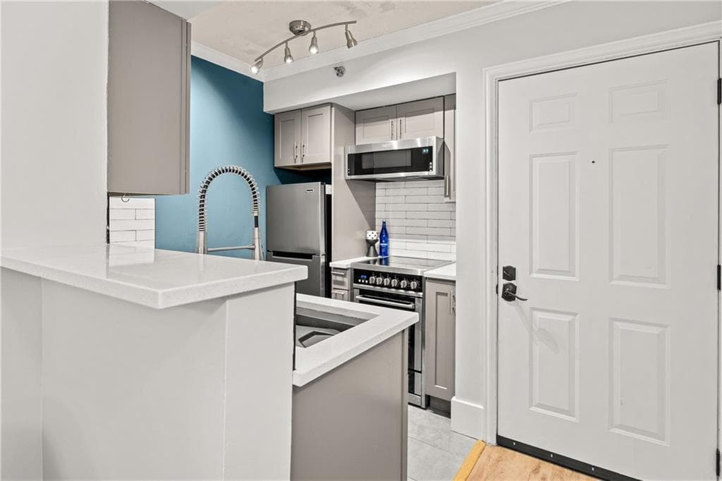 1 bedroom, 1 bathroom, 536 sq ft condominium for sale at 795 Hammond Drive 1709, Atlanta, GA 30328 — photo 6