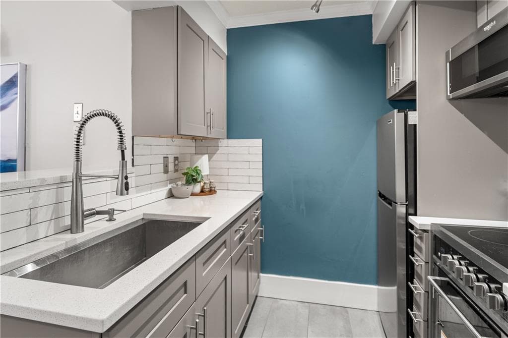 1 bedroom, 1 bathroom, 536 sq ft condominium for sale at 795 Hammond Drive 1709, Atlanta, GA 30328 — photo 8