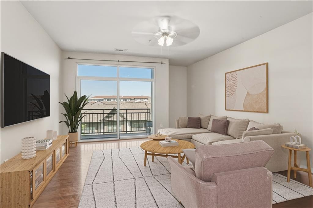 1 bedroom, 2 bathroom, 855 sq ft condominium for sale at 711 Cosmopolitan Drive 353, Atlanta, GA 30324