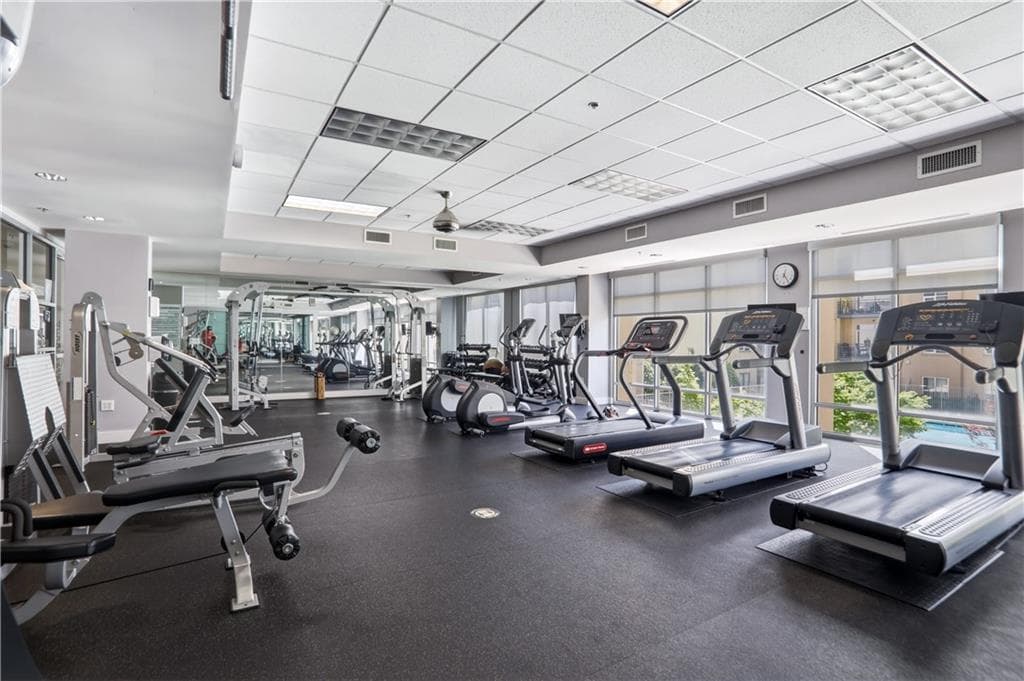 1 bedroom, 2 bathroom, 855 sq ft condominium for sale at 711 Cosmopolitan Drive 353, Atlanta, GA 30324 — photo 5