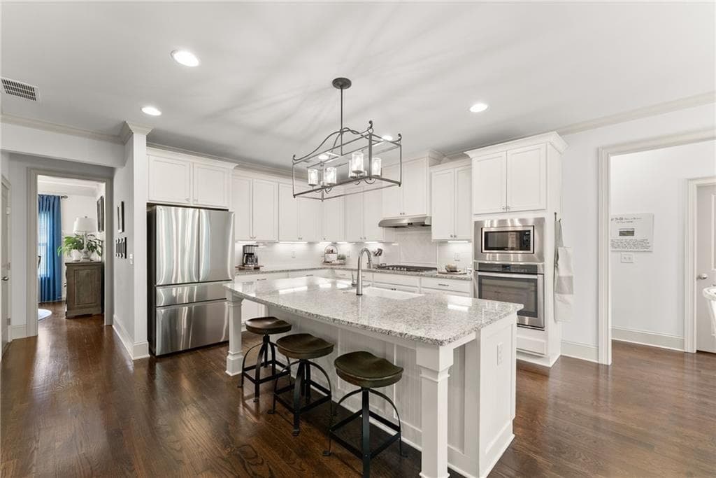 6 bedroom, 5 bathroom, 3,987 sq ft single family residence for sale at 1247 Sterling Lake Drive, Jefferson, GA 30549 — photo 9