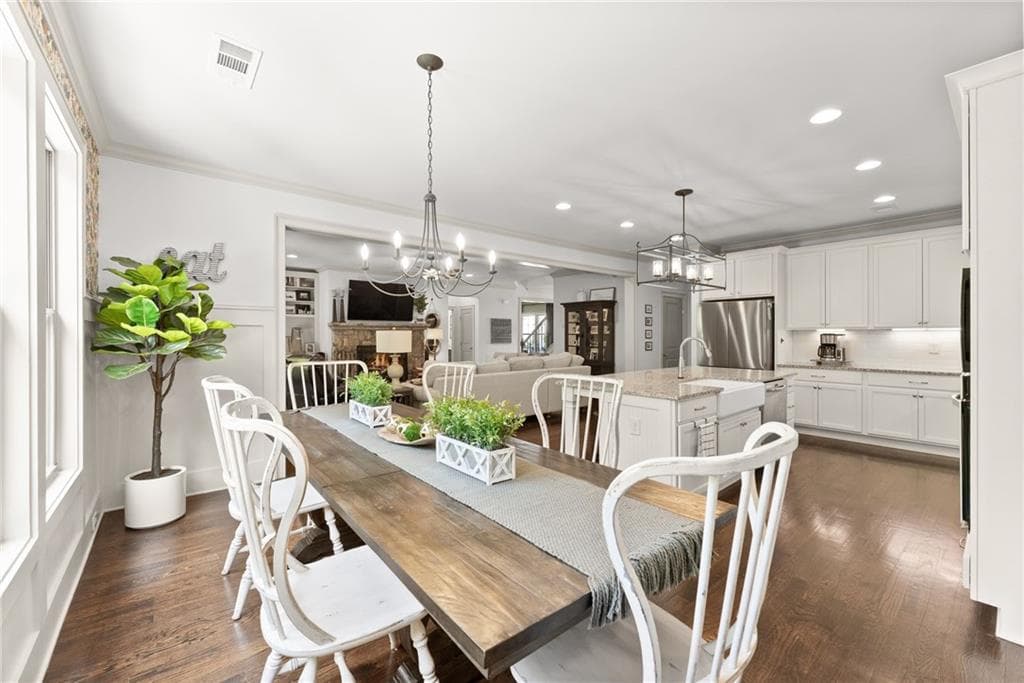 6 bedroom, 5 bathroom, 3,987 sq ft single family residence for sale at 1247 Sterling Lake Drive, Jefferson, GA 30549 — photo 10