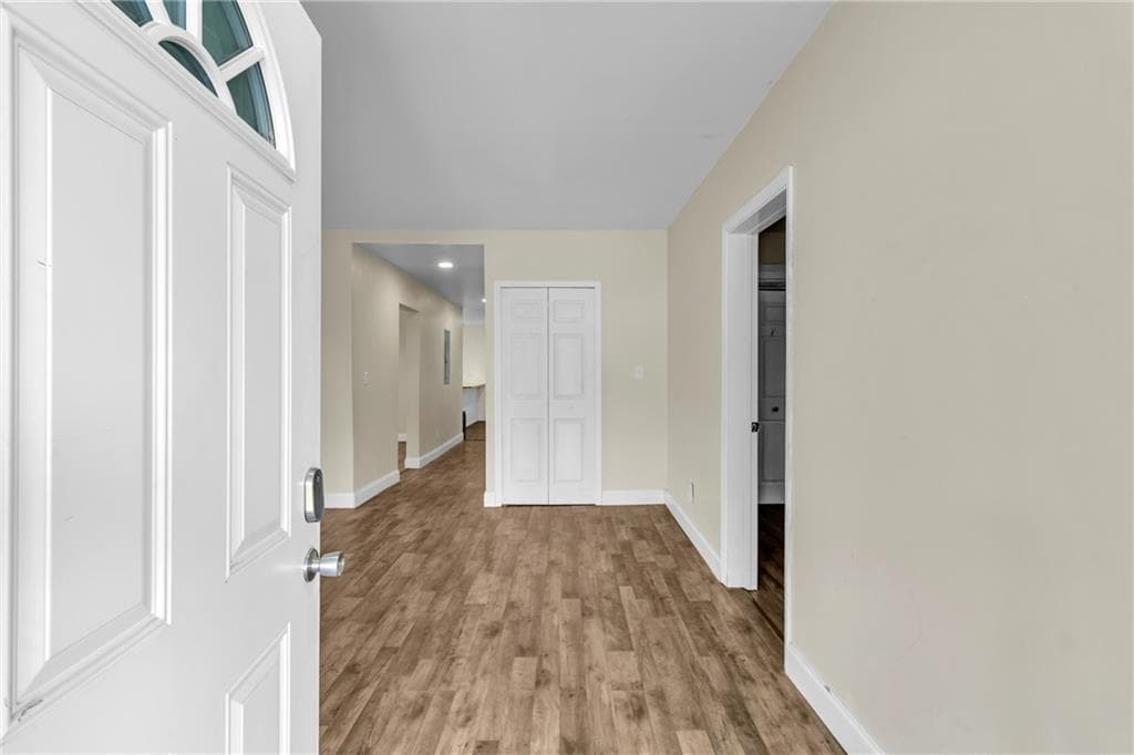 3 bedroom, 3 bathroom, 1,900 sq ft single family residence for sale at 2510 Houston Avenue, Macon, GA 31206 — photo 4