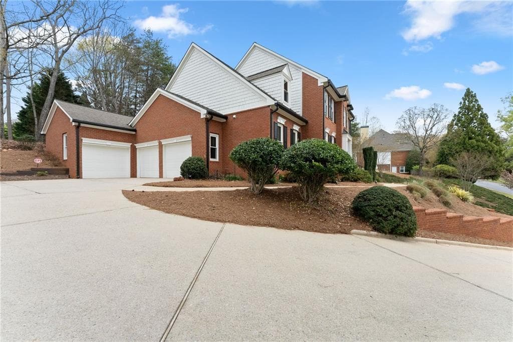 5 bedroom, 5 bathroom, 4,580 sq ft single family residence for sale at 3522 Maritime Glen, Gainesville, GA 30506 — photo 9