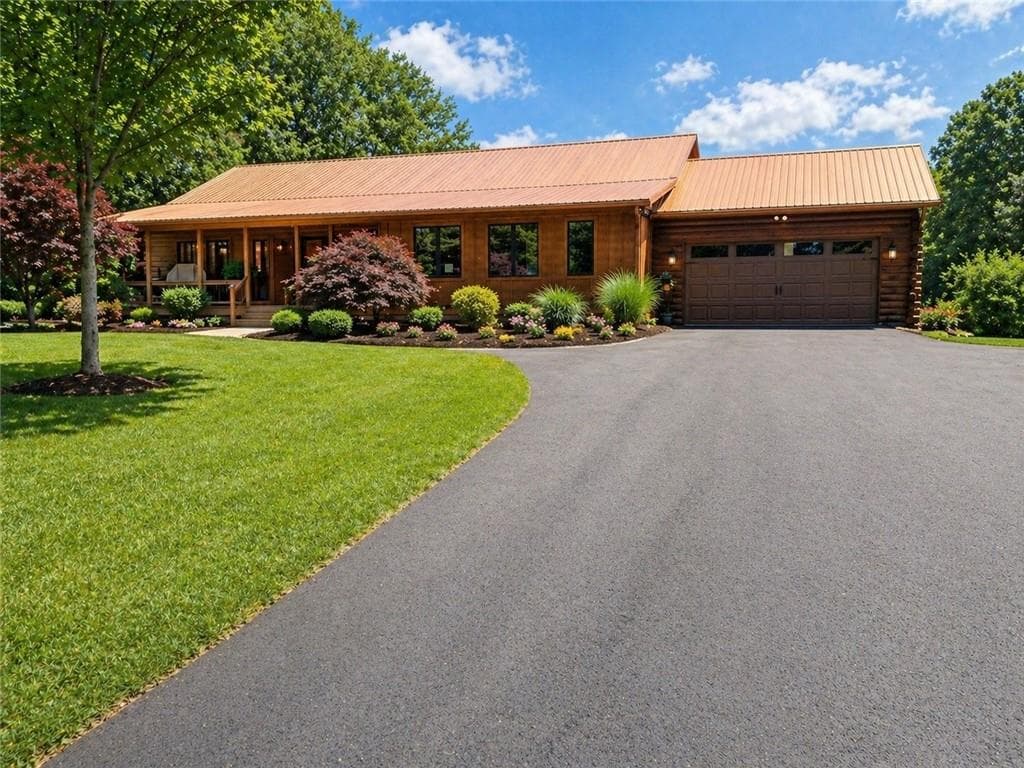 3 bedroom, 3 bathroom, 4,560 sq ft single family residence for sale at 9657 Kelly Bridge Road, Dawsonville, GA 30534 — photo 1 of 62