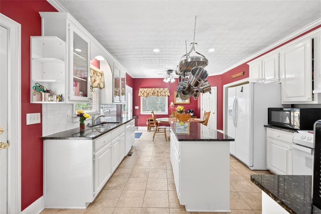 4 bedroom, 3 bathroom, 2,820 sq ft single family residence for sale at 6 Adella Lane, Jefferson, GA 30549 — photo 9