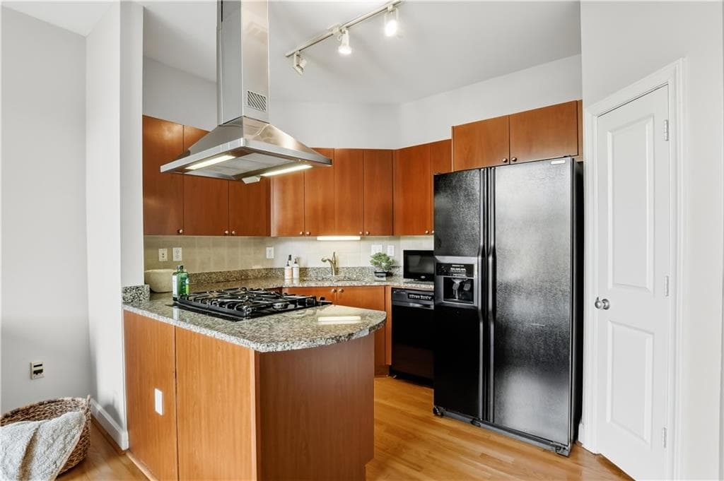 1 bedroom, 1 bathroom, 652 sq ft condominium for sale at 2626 Peachtree Road 606, Atlanta, GA 30305 — photo 7