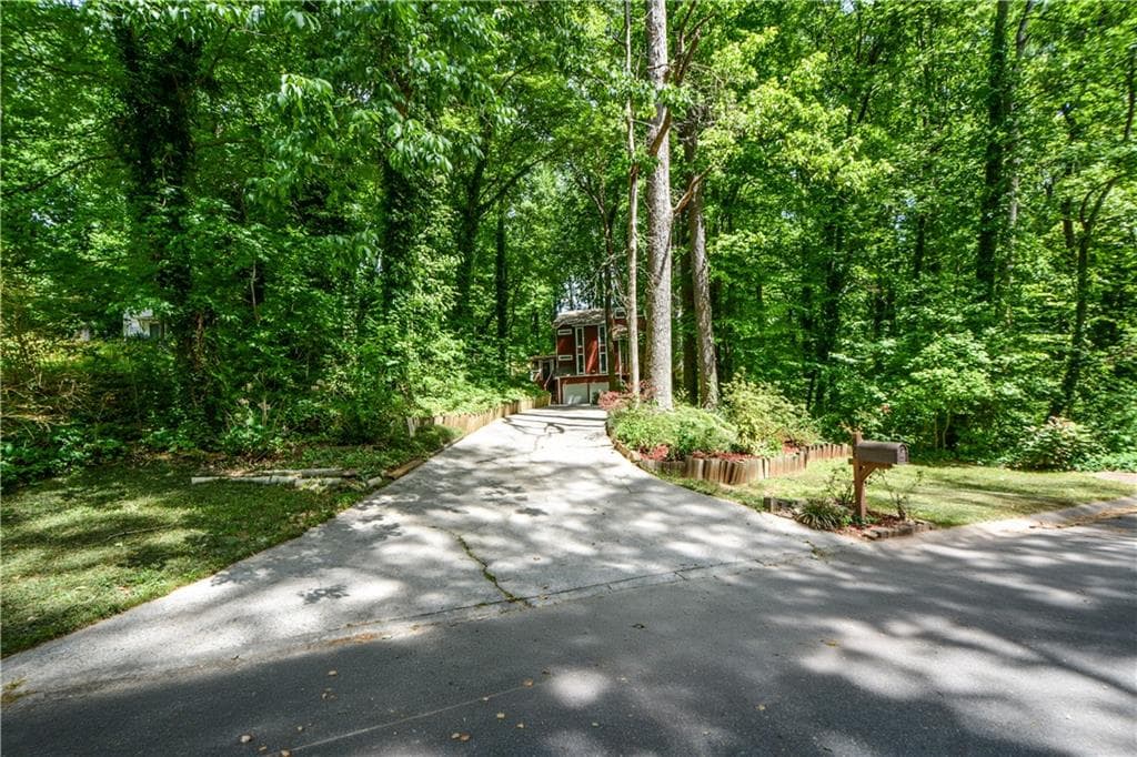 3 bedroom, 2 bathroom, 2,175 sq ft single family residence for sale at 86 Bailey Drive, Lilburn, GA 30047 — photo 2