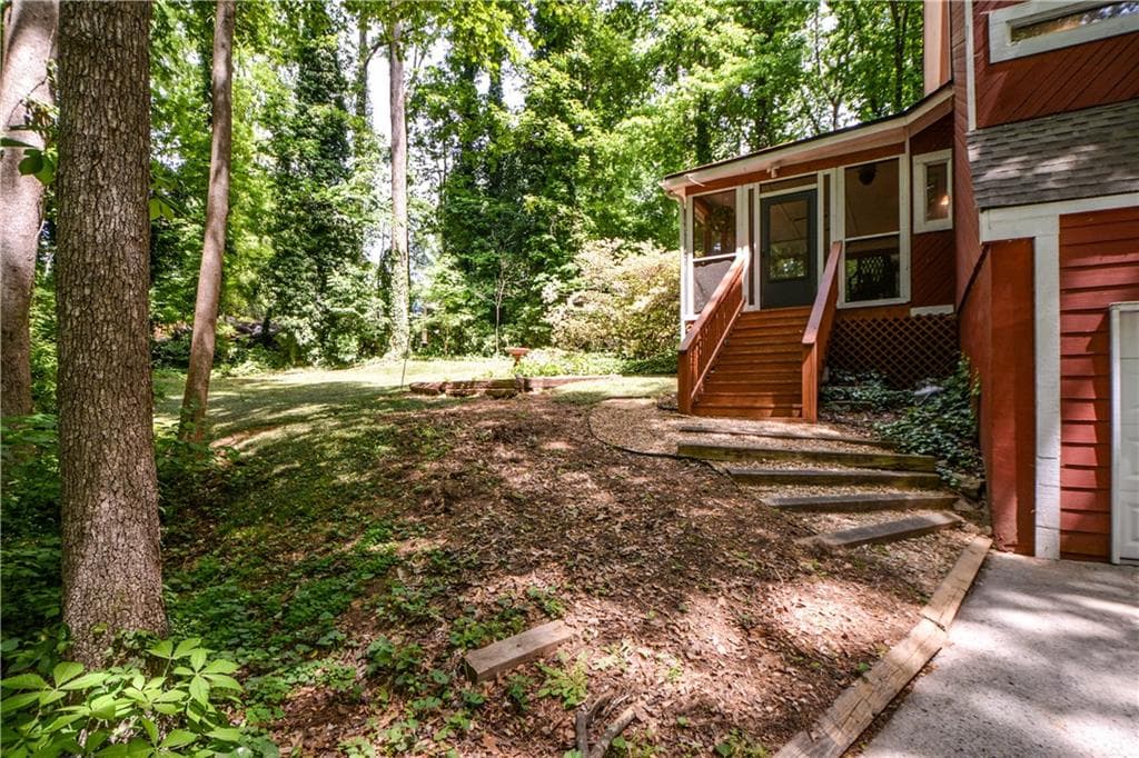 3 bedroom, 2 bathroom, 2,175 sq ft single family residence for sale at 86 Bailey Drive, Lilburn, GA 30047 — photo 4