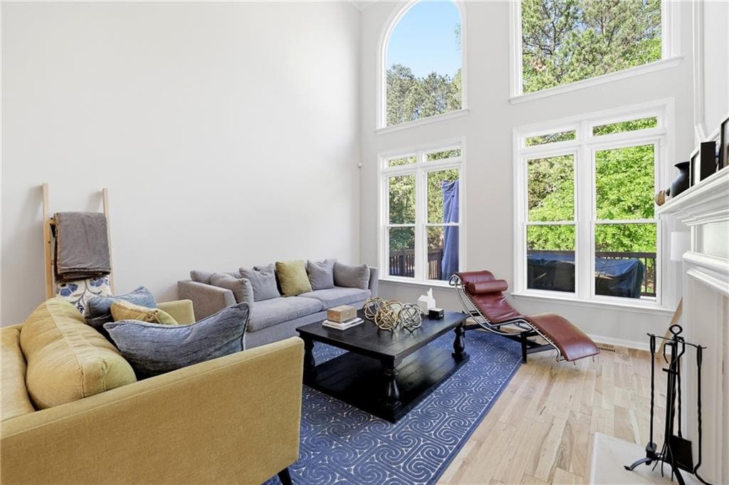 6 bedroom, 4 bathroom, 4,573 sq ft single family residence for sale at 1015 Windhaven Drive, Alpharetta, GA 30005 — photo 5