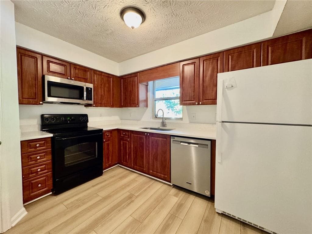 2 bedroom, 2 bathroom, 1,265 sq ft condominium under contract at 1911 Barrow Way, Duluth, GA 30096 — photo 6