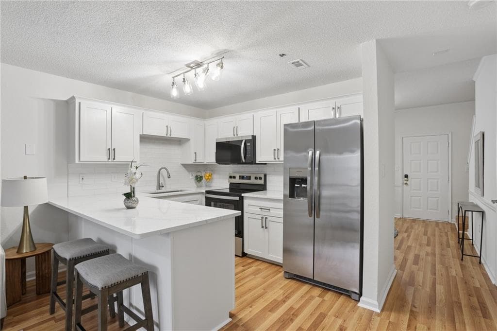 2 bedroom, 3 bathroom, 1,088 sq ft condominium under contract at 3042 Steeplechase, Alpharetta, GA 30004 — photo 5
