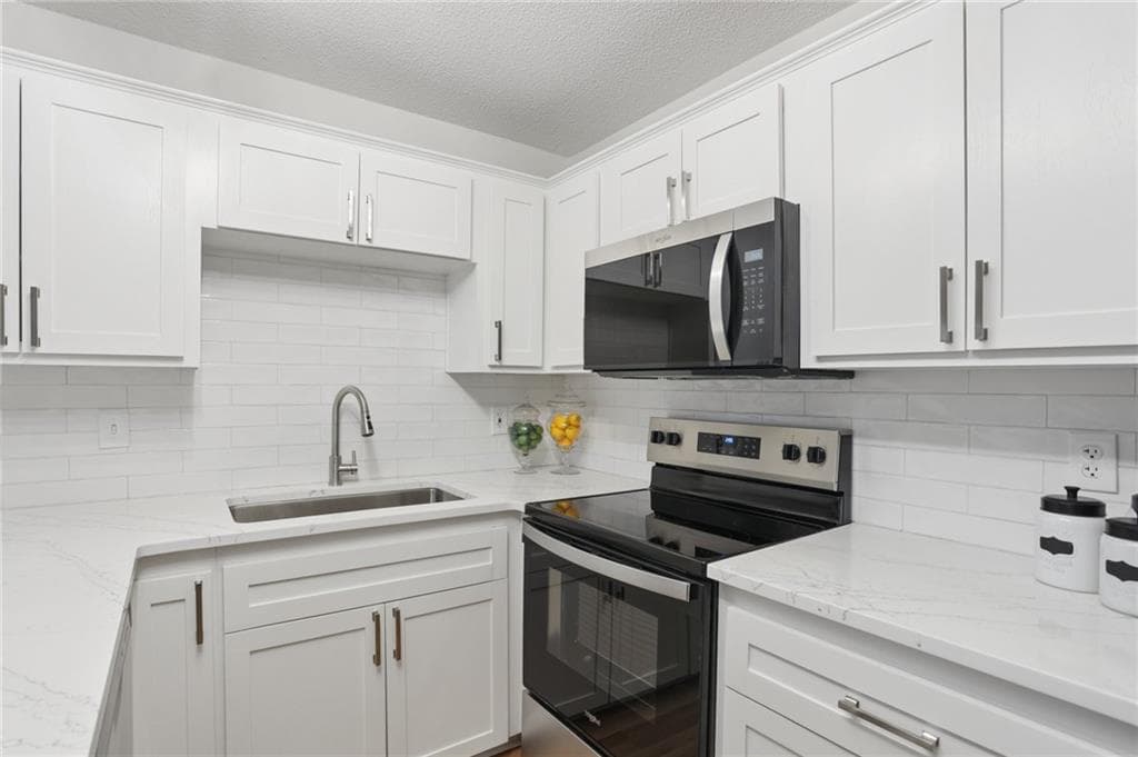 2 bedroom, 3 bathroom, 1,088 sq ft condominium under contract at 3042 Steeplechase, Alpharetta, GA 30004 — photo 9