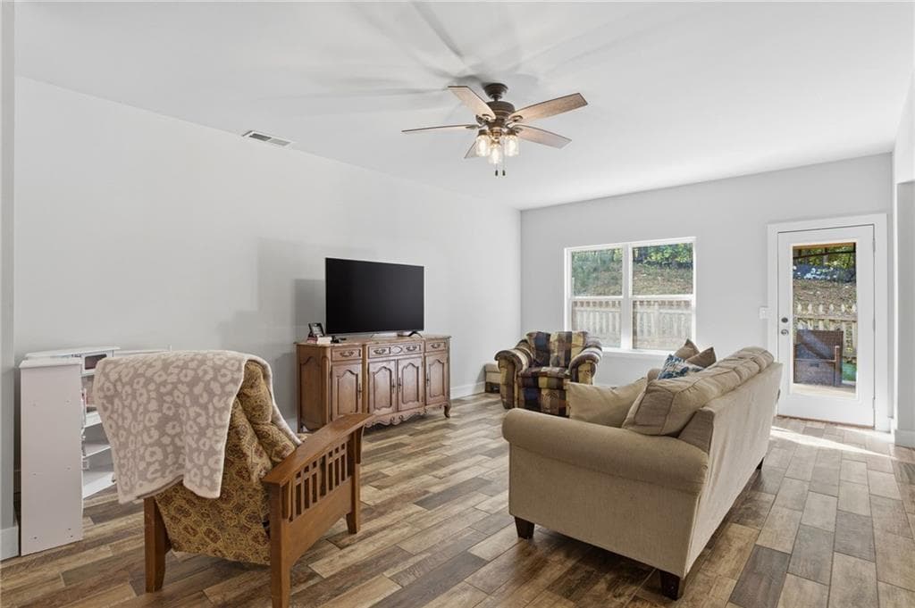 4 bedroom, 3 bathroom, 2,020 sq ft single family residence for sale at 506 Tallapoosa Trail, Woodstock, GA 30188 — photo 7