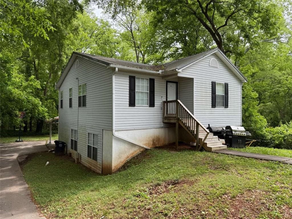 duplex for sale at 1300 Calhoun Avenue, Rome, GA 30161