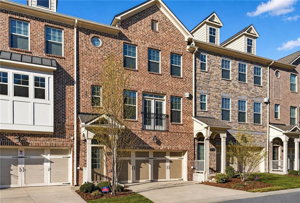 3 bedroom, 4 bathroom, 2,407 sq ft townhouse sold at 1342 Rosen Road, Brookhaven, GA 30319