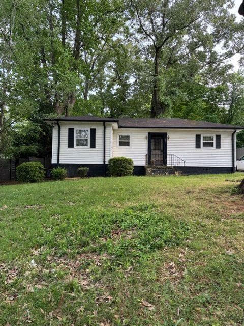 2 bedroom, 1 bathroom, 992 sq ft single family residence sold at 1667 Glencove Avenue, Atlanta, GA 30317