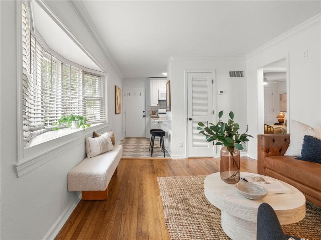 2 bedroom, 1 bathroom, 723 sq ft condominium for sale at 841 Frederica Street 22, Atlanta, GA 30306 — photo 4