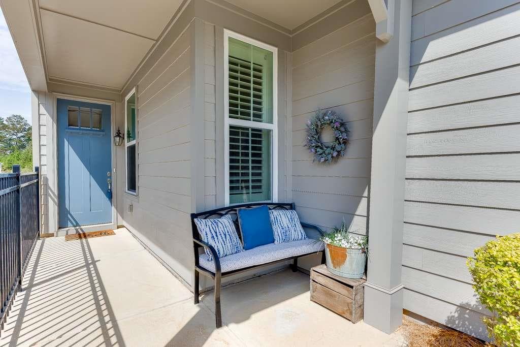 2 bedroom, 2 bathroom single family residence under contract at 452 Ontario Lane, Hoschton, GA 30548 — photo 3