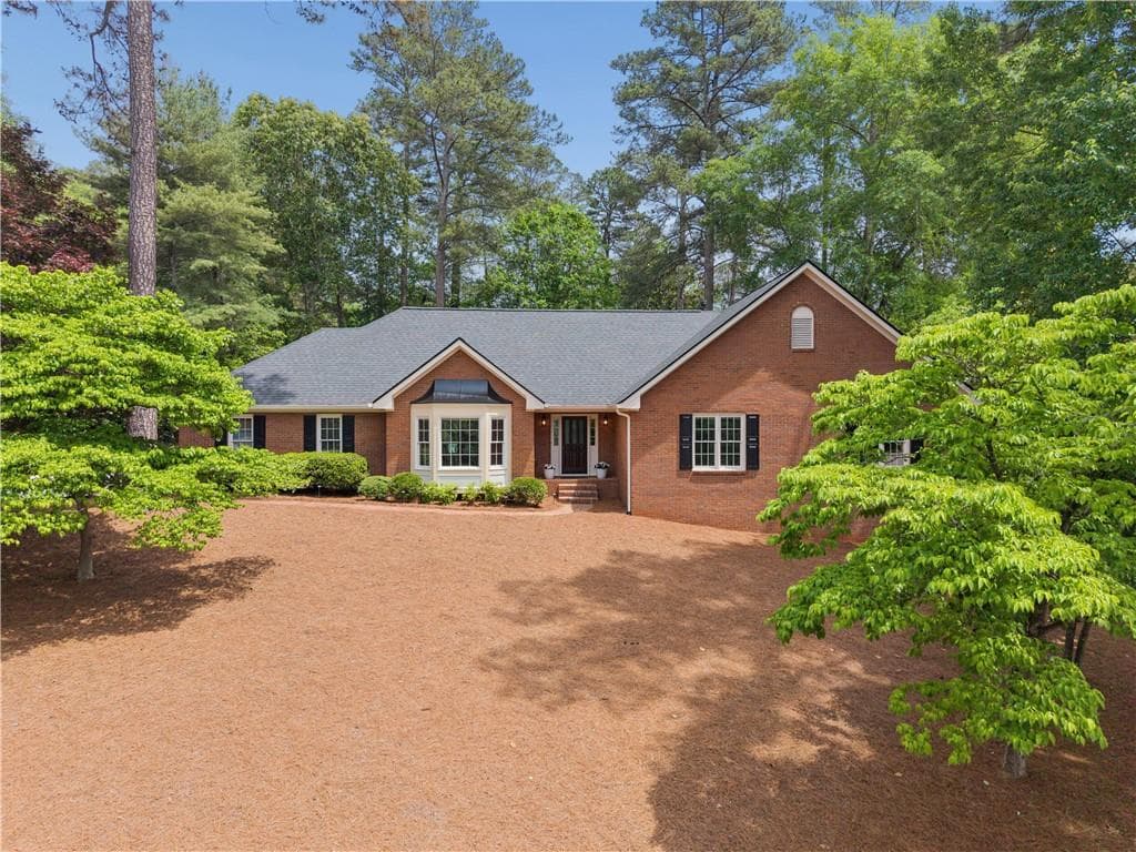 8830 Willowbrae Lane, Roswell, GA 30076 — most recent listing photo