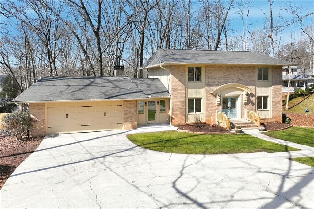 5 bedroom, 4 bathroom, 3,510 sq ft single family residence under contract at 3504 Edgewood Circle, Gainesville, GA 30506