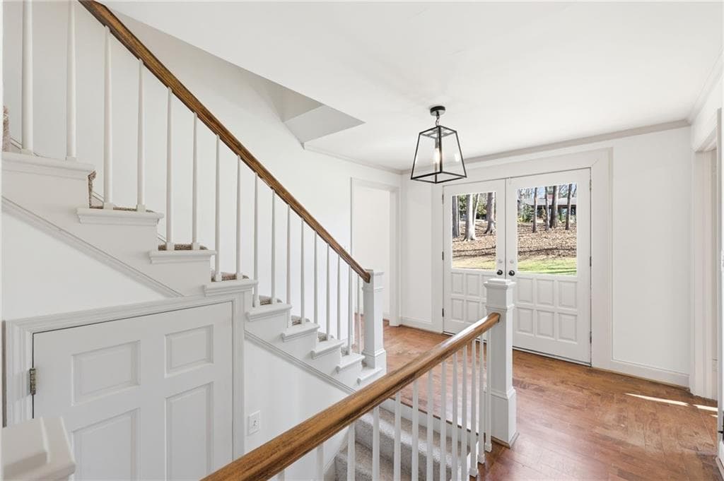 5 bedroom, 4 bathroom, 3,510 sq ft single family residence under contract at 3504 Edgewood Circle, Gainesville, GA 30506 — photo 4