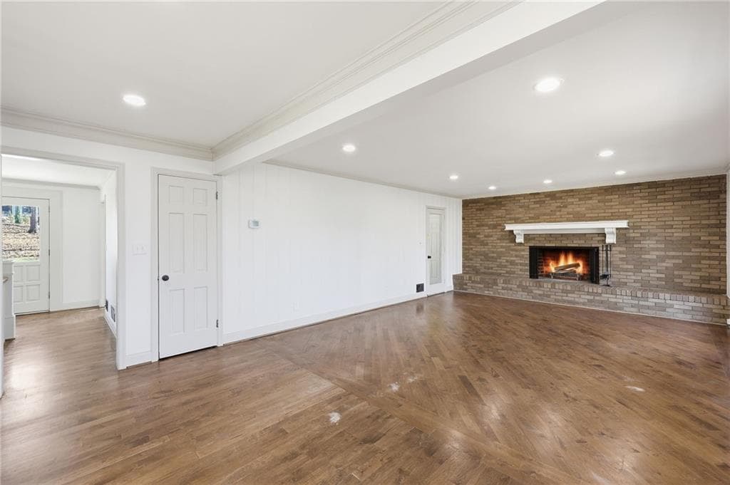 5 bedroom, 4 bathroom, 3,510 sq ft single family residence under contract at 3504 Edgewood Circle, Gainesville, GA 30506 — photo 6