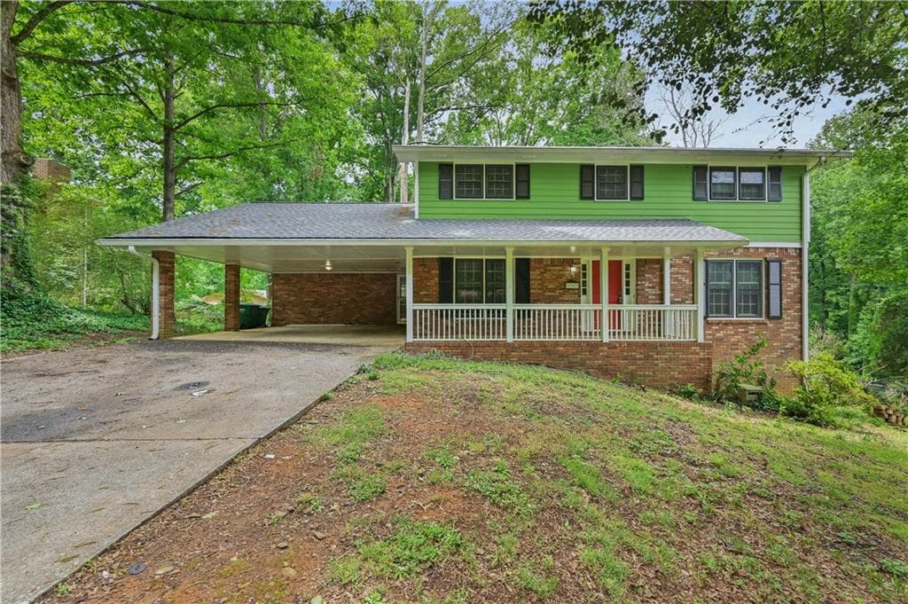 4 bedroom, 3 bathroom, 2,590 sq ft single family residence for sale at 1767 Grandeus Lane, Stone Mountain, GA 30087