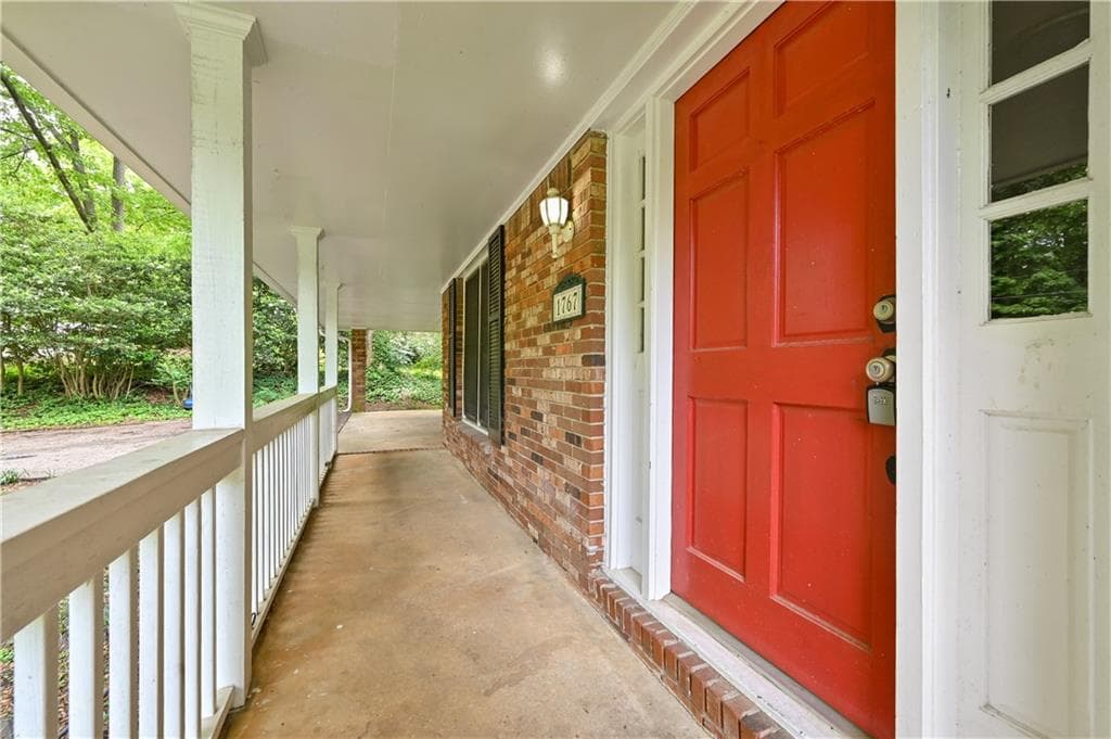 4 bedroom, 3 bathroom, 2,590 sq ft single family residence for sale at 1767 Grandeus Lane, Stone Mountain, GA 30087 — photo 3