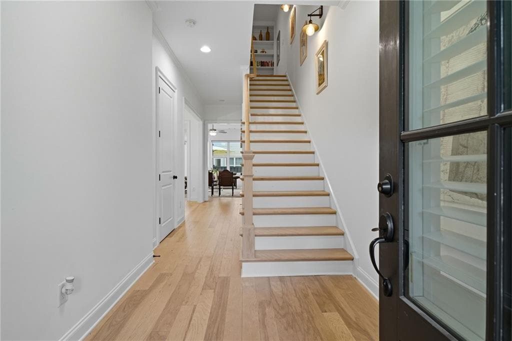4 bedroom, 4 bathroom, 3,716 sq ft townhouse for sale at 3226 Artessa Lane, Roswell, GA 30075 — photo 3