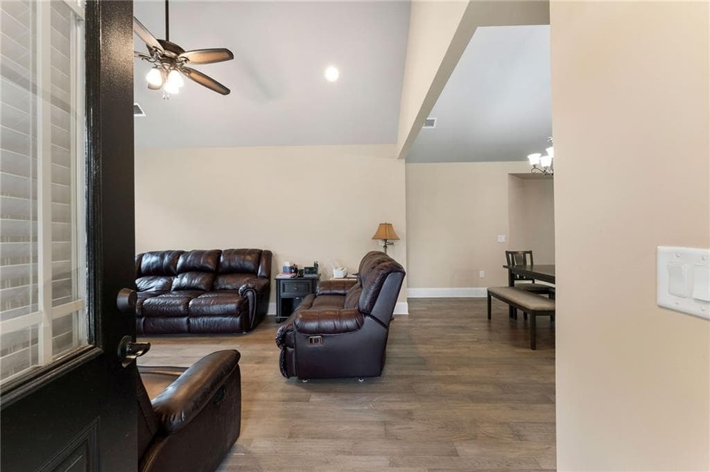 3 bedroom, 2 bathroom, 1,433 sq ft condominium under contract at 6 William Drive 47, White, GA 30184 — photo 8