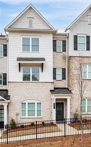 3 bedroom, 4 bathroom, 1,800 sq ft townhouse for sale at 3322 Cranston Lane, Kennesaw, GA 30144 — photo 2