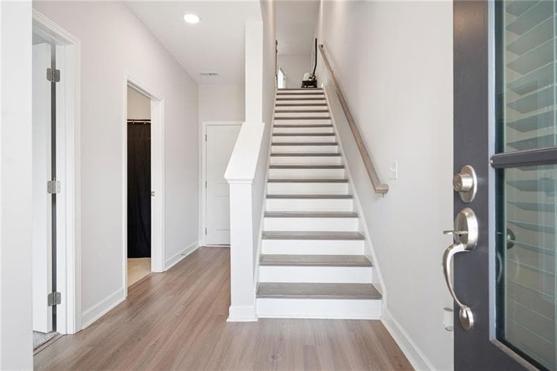 3 bedroom, 4 bathroom, 1,800 sq ft townhouse for sale at 3322 Cranston Lane, Kennesaw, GA 30144 — photo 6