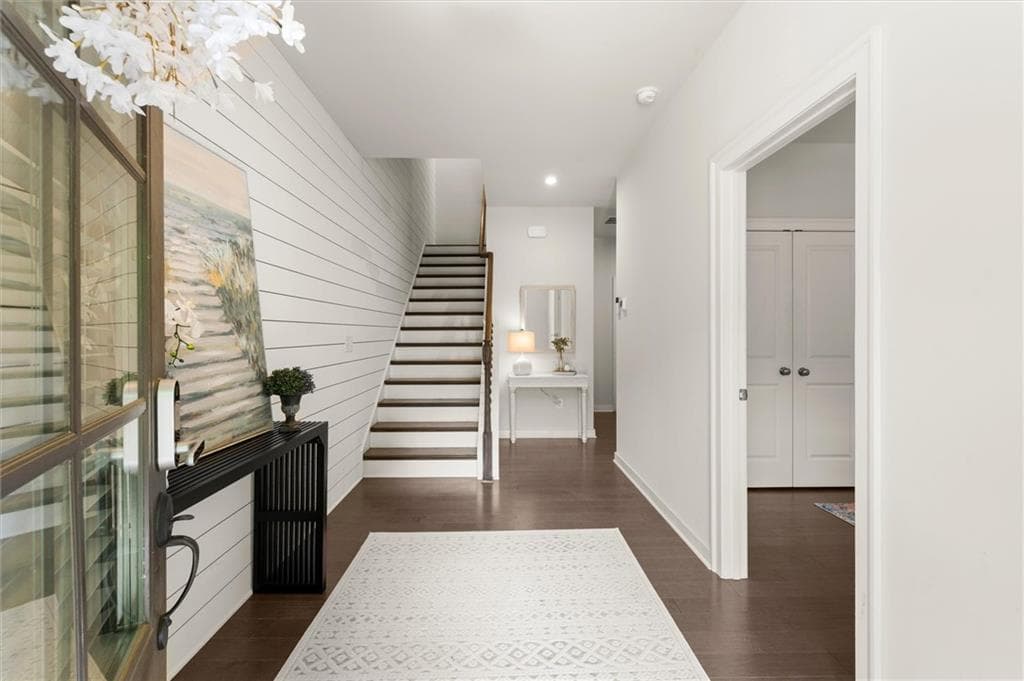 3 bedroom, 4 bathroom, 2,707 sq ft townhouse for sale at 803 Snider Walk, Marietta, GA 30068 — photo 3