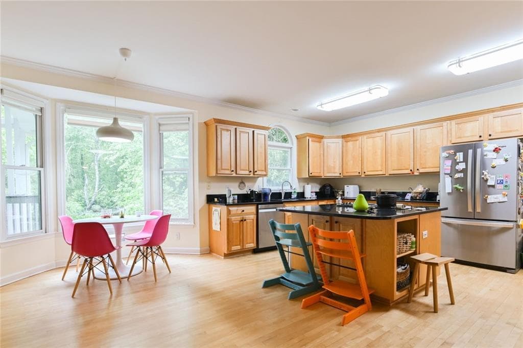 6 bedroom, 5 bathroom, 4,692 sq ft single family residence for sale at 2692 Dunmoore Drive, Snellville, GA 30078 — photo 6