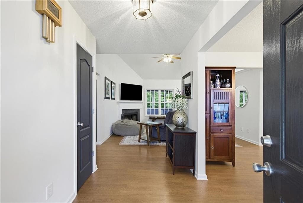 3 bedroom, 2 bathroom, 1,960 sq ft single family residence under contract at 108 Misty Oak Lane, Dallas, GA 30132 — photo 5