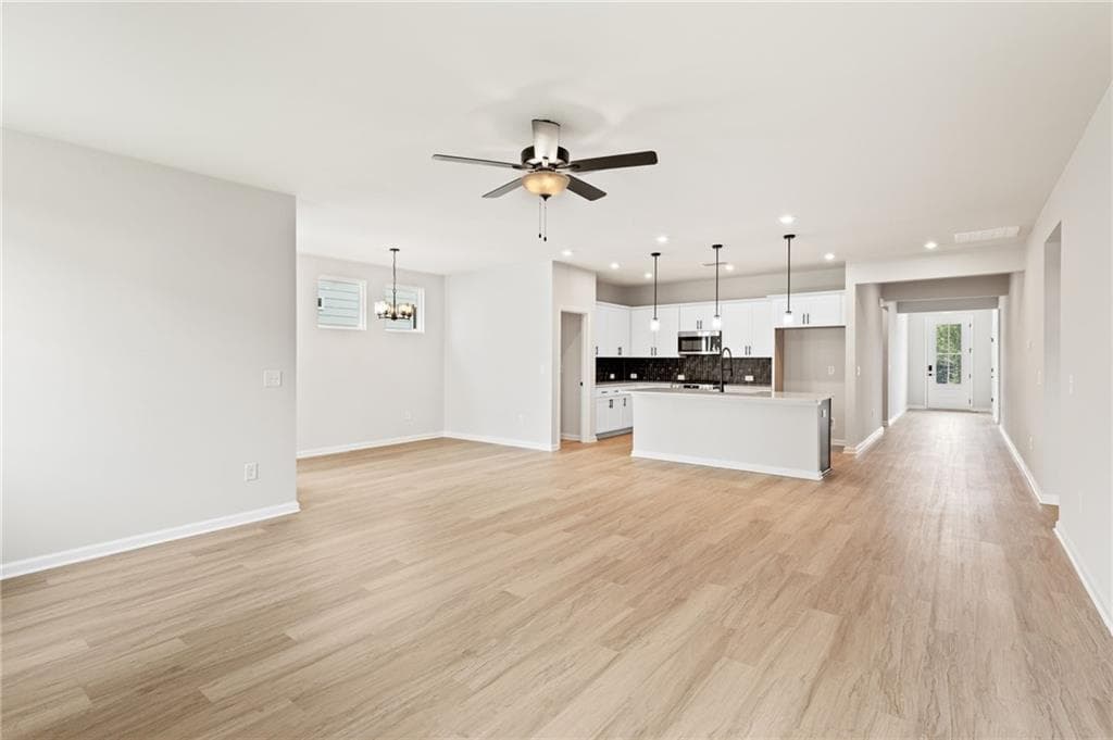 3 bedroom, 2 bathroom, 1,947 sq ft single family residence for sale at 1541 Savory Way, Loganville, GA 30052 — photo 9
