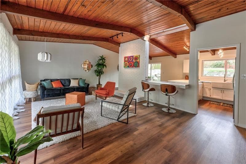4 bedroom, 3 bathroom, 2,080 sq ft single family residence under contract at 3348 Lynnray Drive, Atlanta, GA 30340 — photo 4