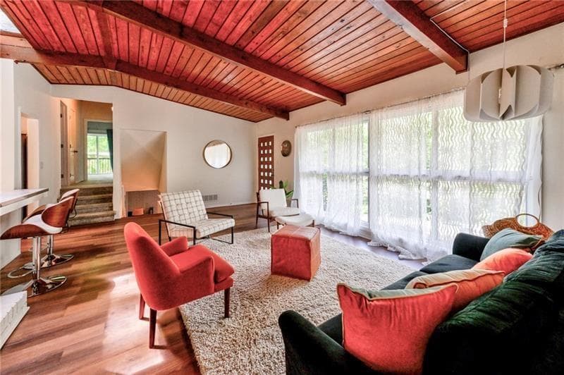 4 bedroom, 3 bathroom, 2,080 sq ft single family residence under contract at 3348 Lynnray Drive, Atlanta, GA 30340 — photo 5