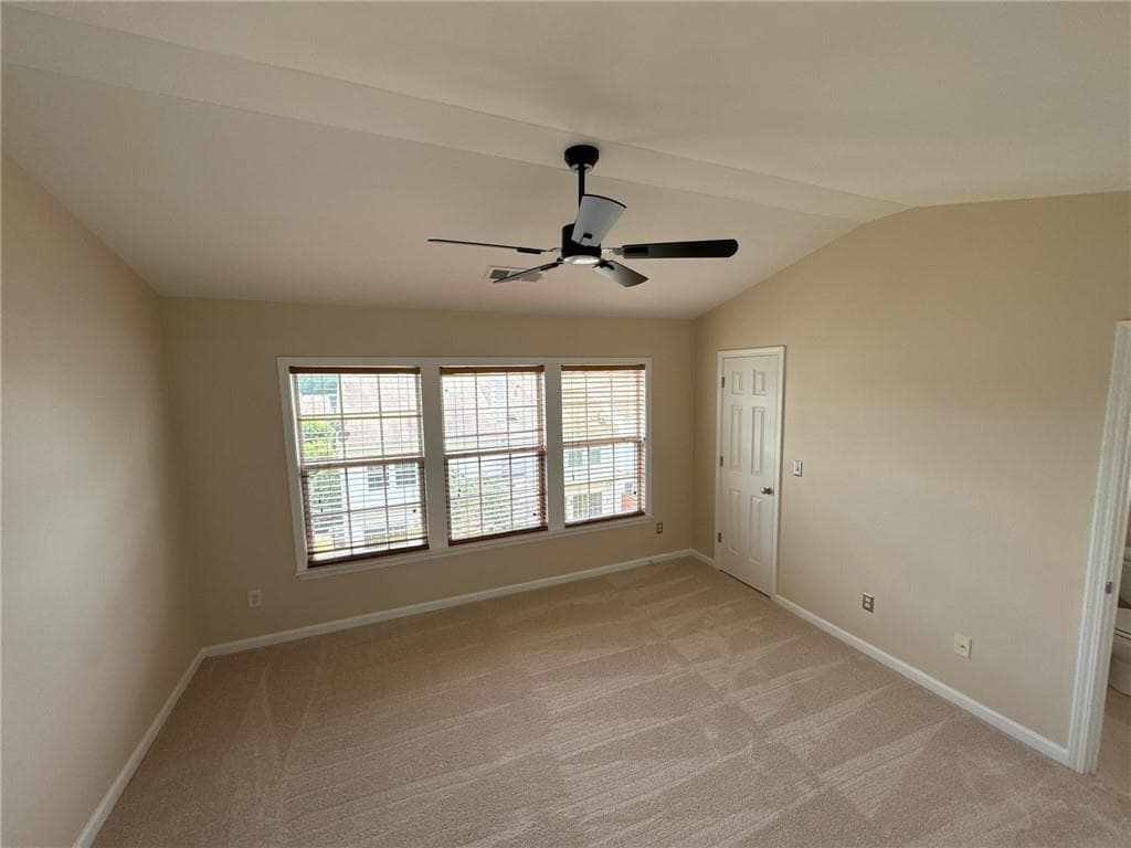 2 bedroom, 3 bathroom, 1,240 sq ft townhouse for sale at 923 Prestwyck Court, Alpharetta, GA 30004 — photo 3