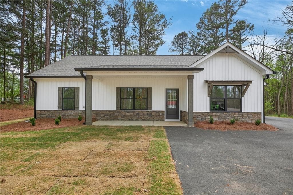 3 bedroom, 2 bathroom, 1,297 sq ft single family residence sold at 5534 Steadman Road, Tallapoosa, GA 30176