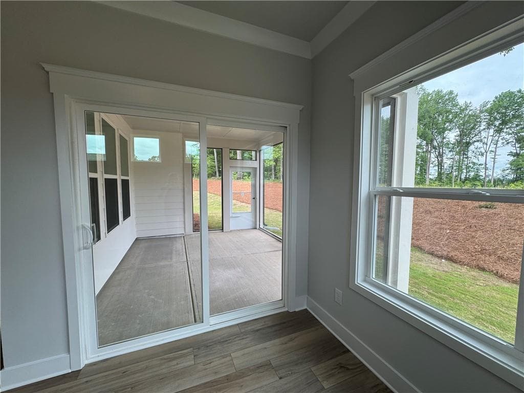 5 bedroom, 4 bathroom, 2,952 sq ft single family residence for sale at 102 Rose Lake Court, Hoschton, GA 30548 — photo 5